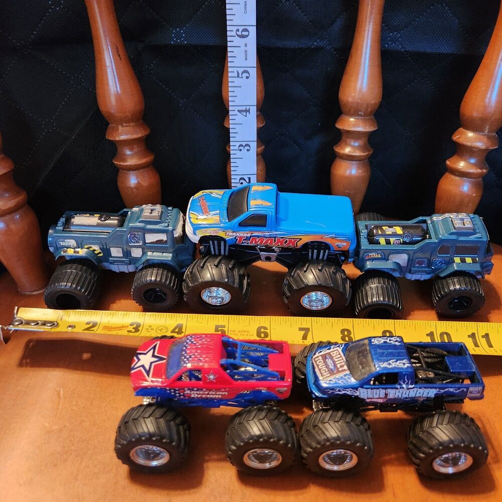 Monster Trucks Mixed Lot of 5 Miscellaneous - Picture 4 of 4
